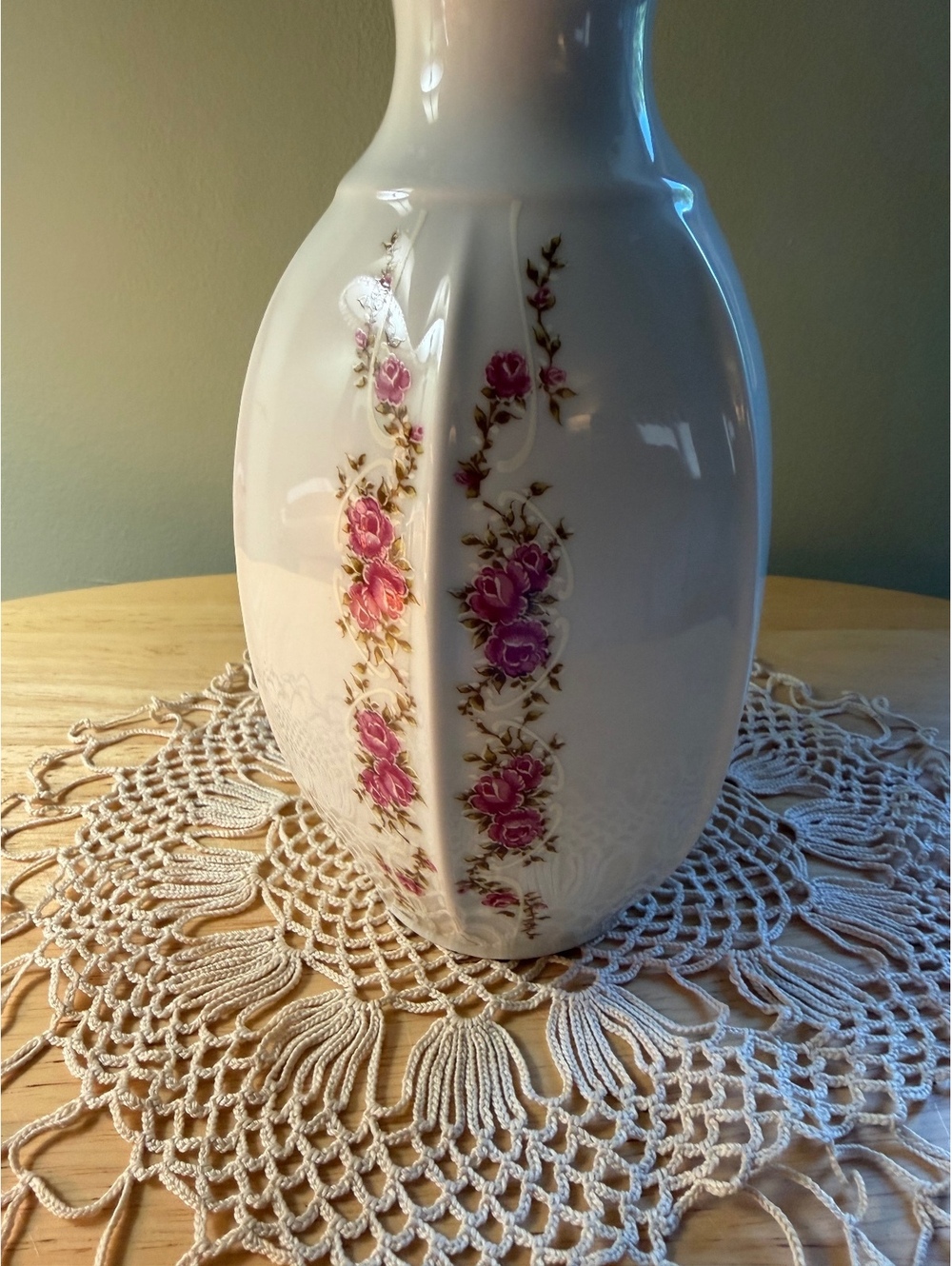 Vintage Bavaria Jasmin Germany Porcelain Flower Vase with Pink Floral Design - Picture 2 of 6